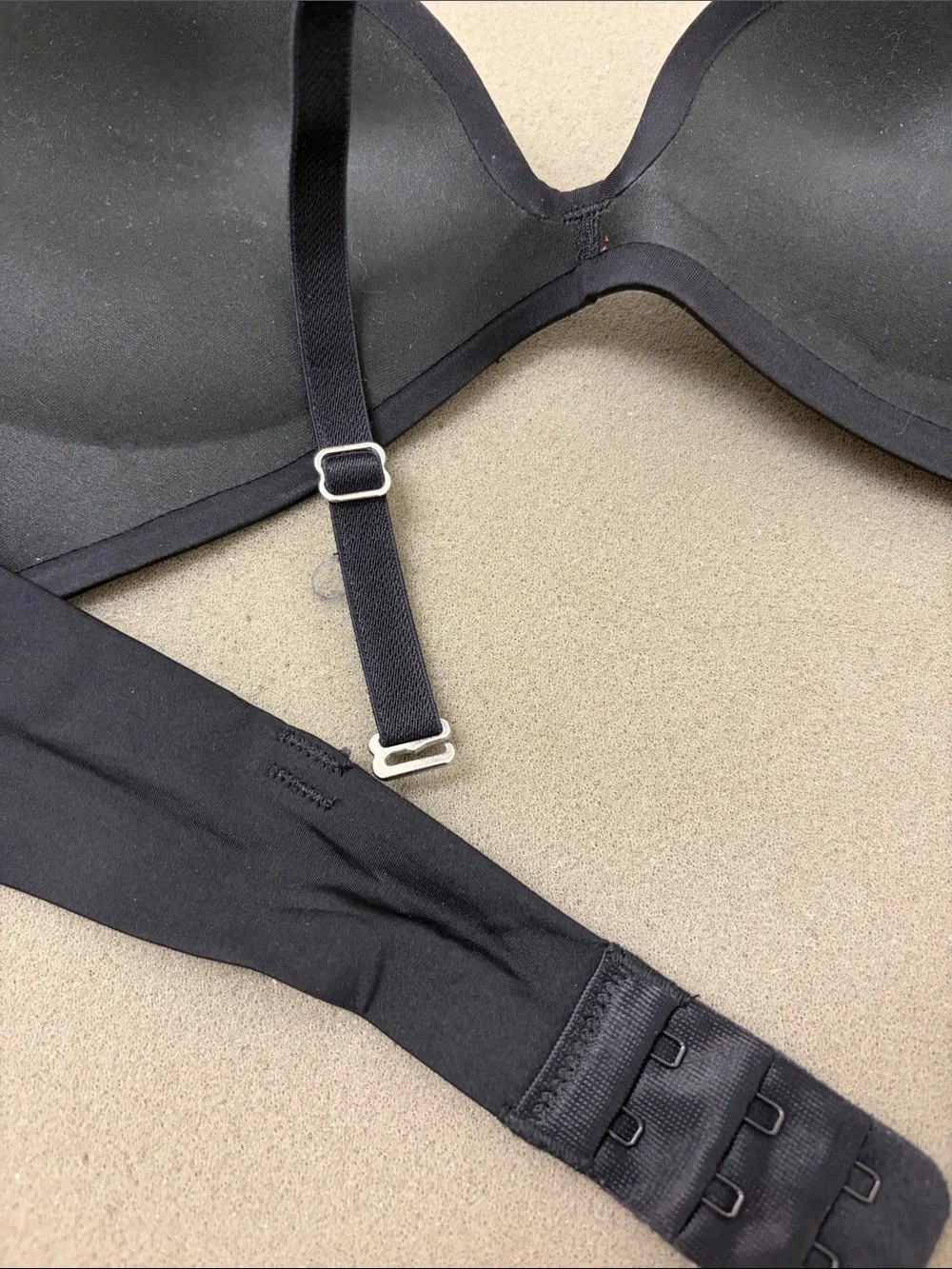 Wacoal Black Smooth Molded push up T-Shirt Bra. Size  34A
